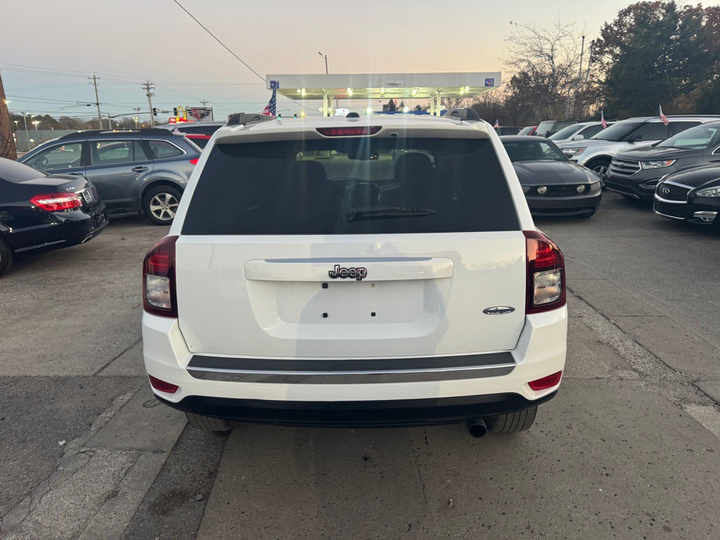 2017 Jeep Compass Image 6