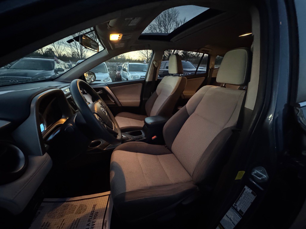 2014 Toyota Rav4 Image 9