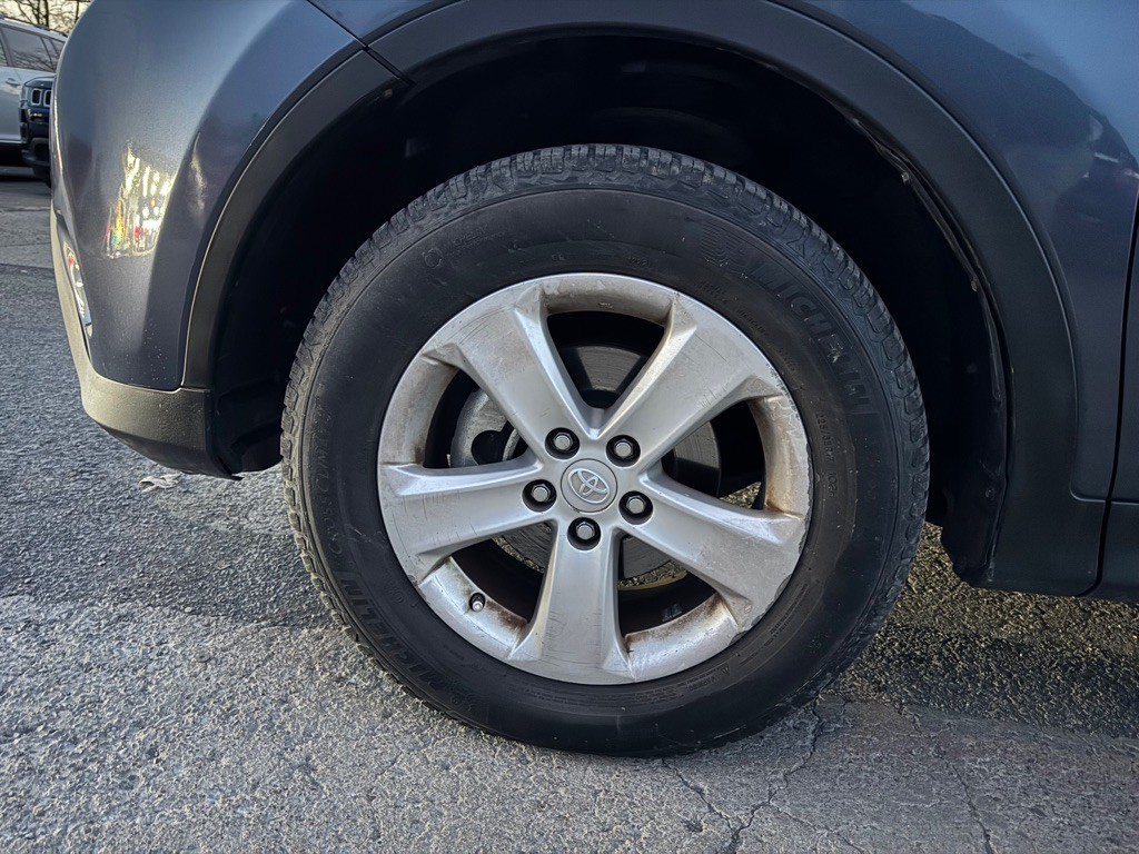 2014 Toyota Rav4 Image 17