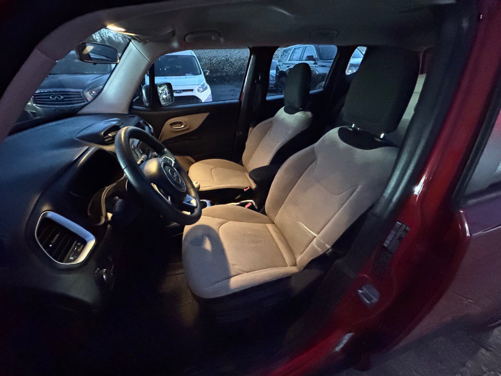 2015 Jeep Renegade Image 8