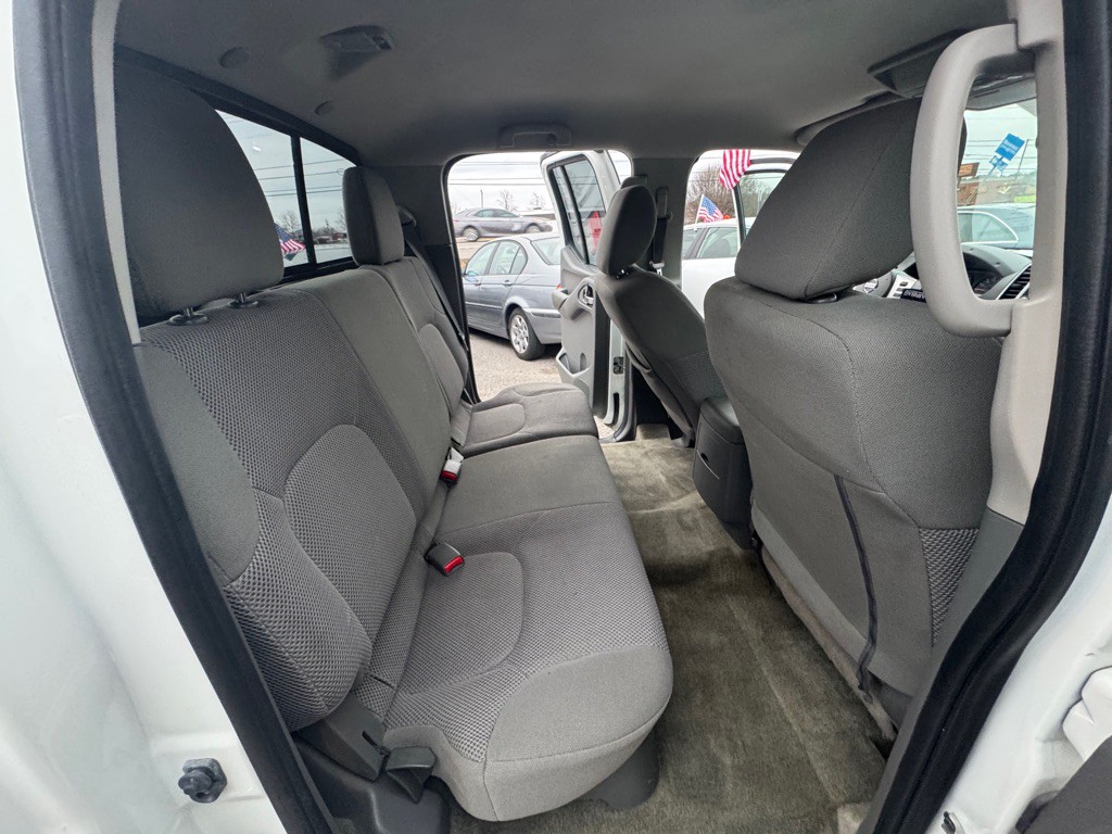 2018 Nissan Frontier Image 12