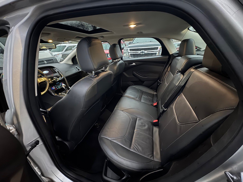 2017 Ford Focus Image 10