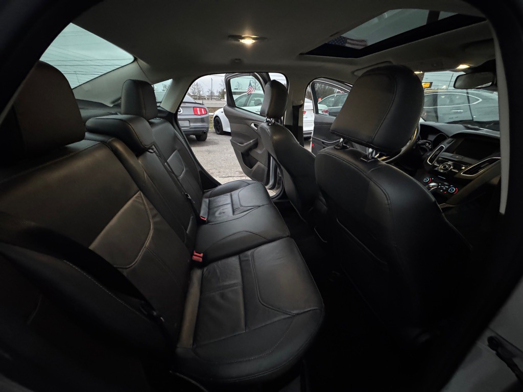 2017 Ford Focus Image 11