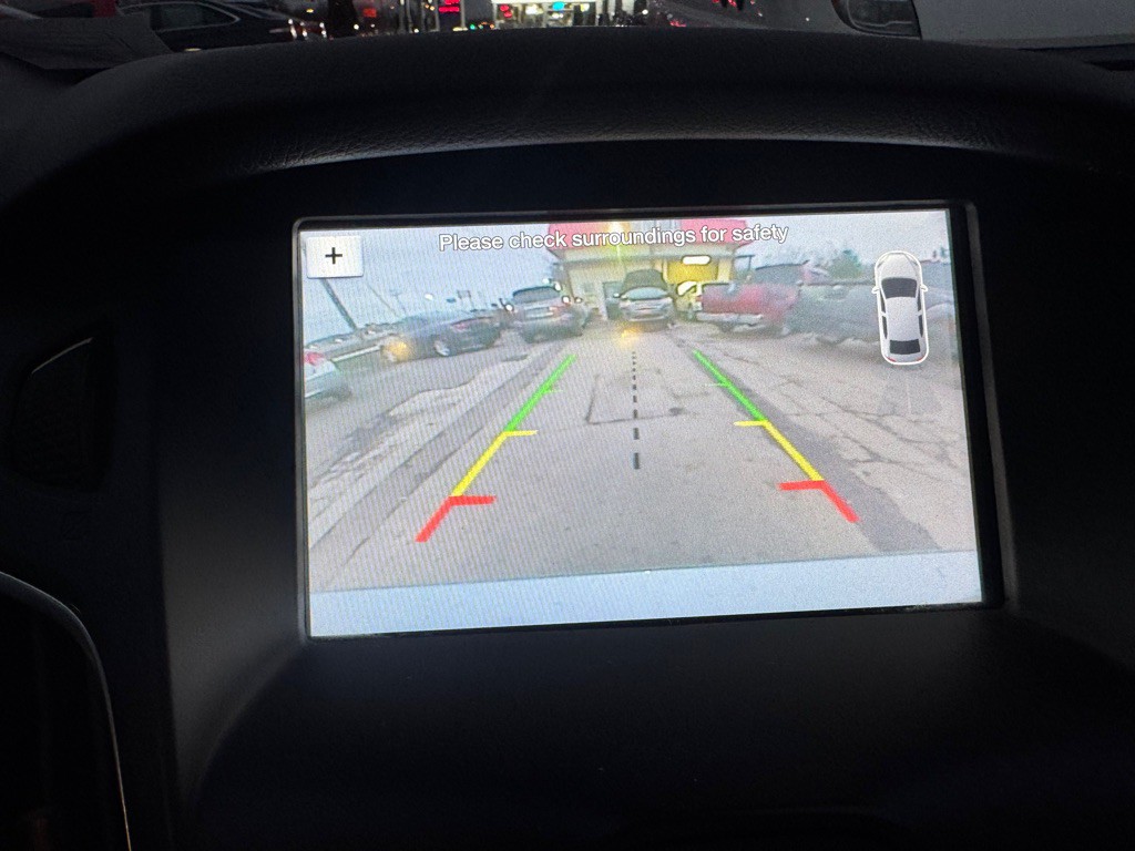 2017 Ford Focus Image 16