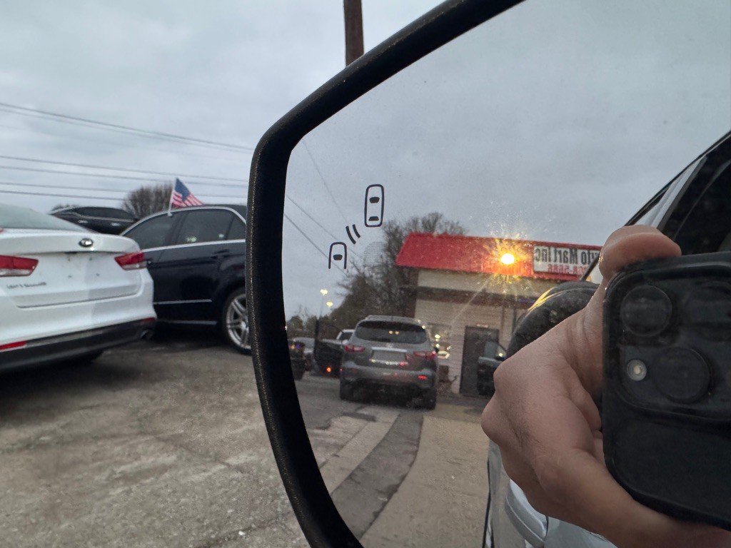 2017 Ford Focus Image 18