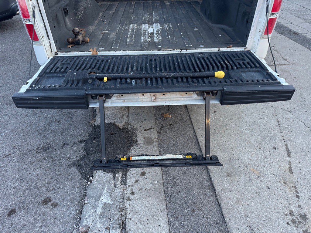 2010 Ford F-150 Image 8