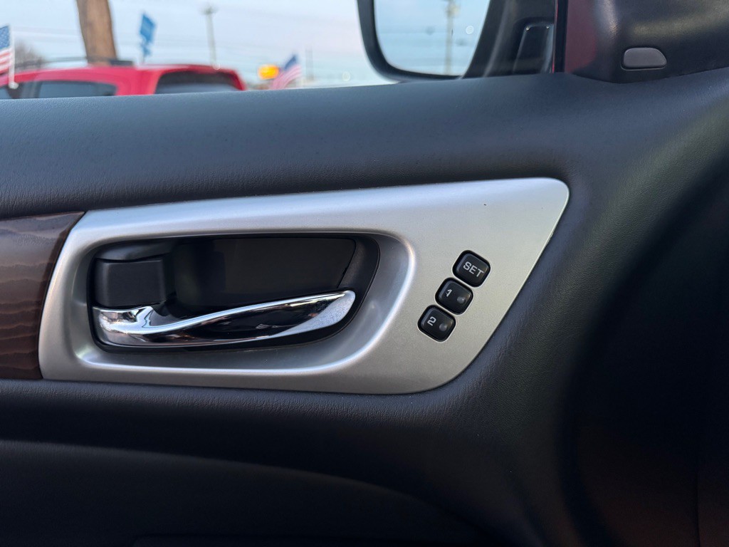 2019 Nissan Pathfinder Image 23