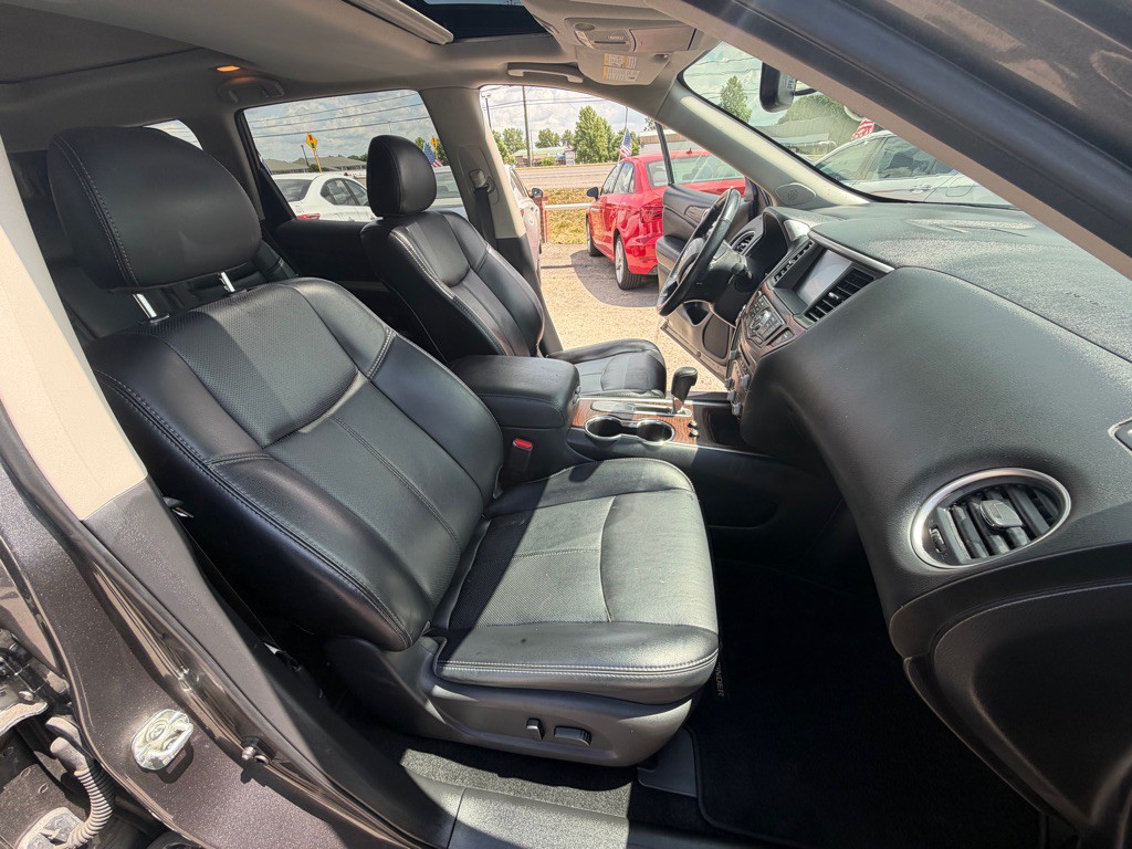 2019 Nissan Pathfinder Image 10