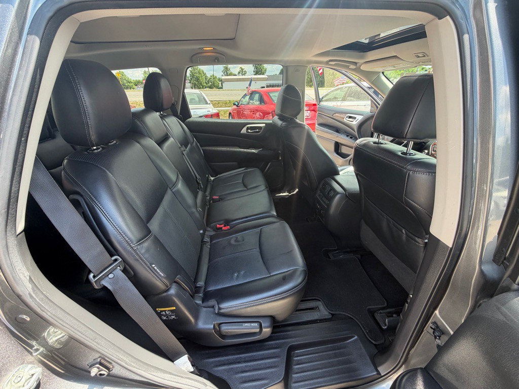 2019 Nissan Pathfinder Image 13