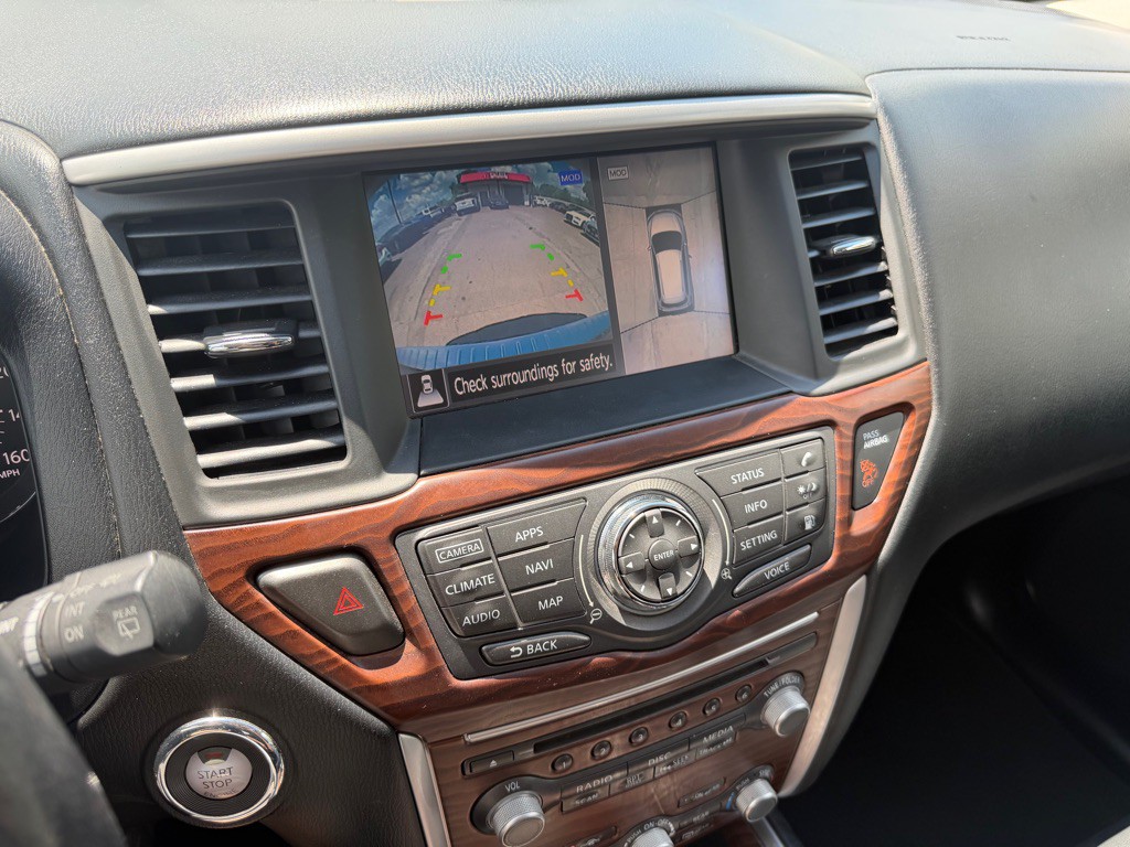 2019 Nissan Pathfinder Image 17