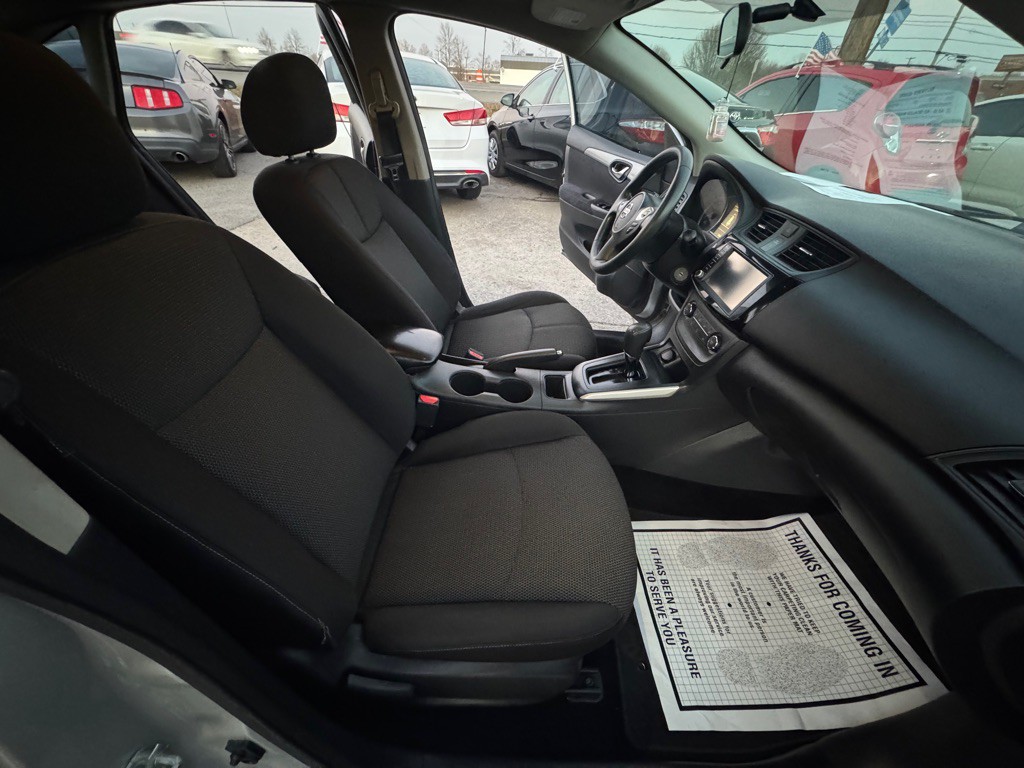 2019 Nissan Sentra Image 9