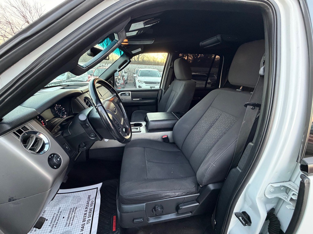 2015 Ford Expedition Image 8