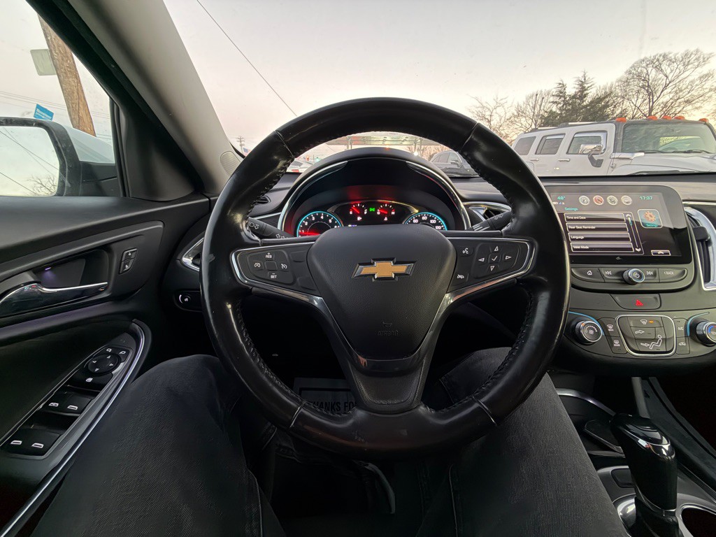 2018 Chevrolet Malibu Image 12