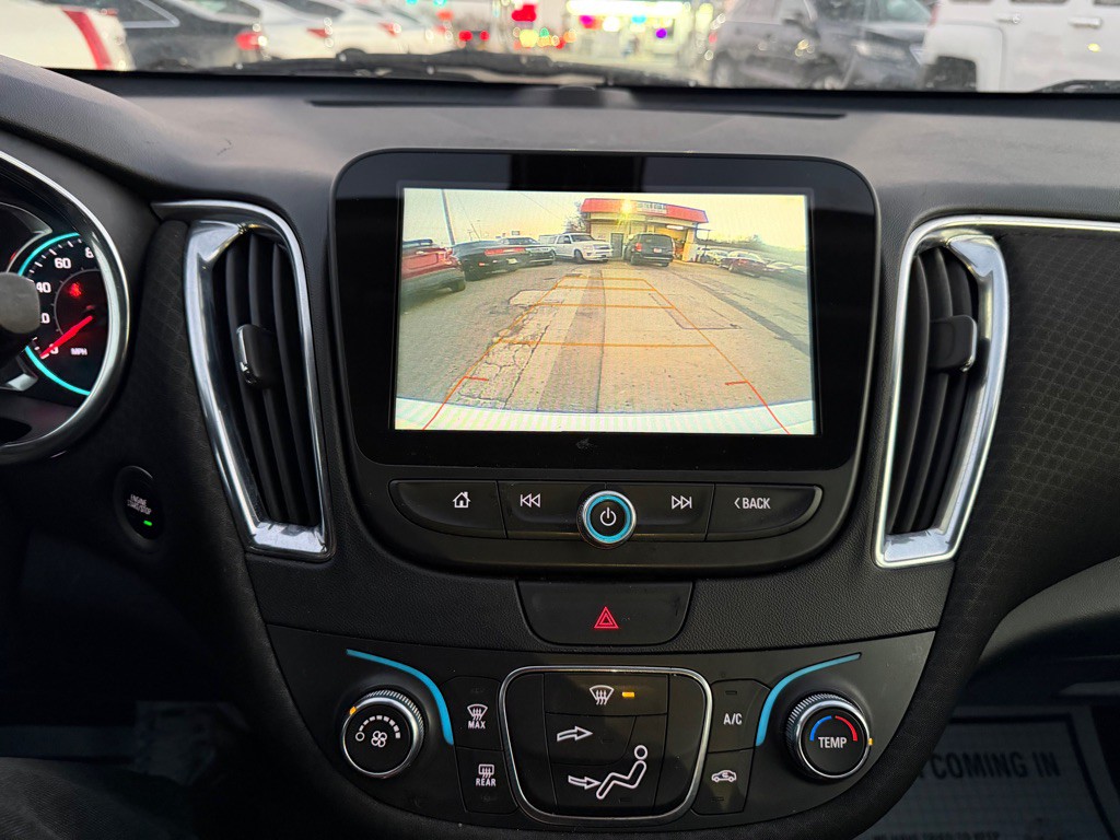 2018 Chevrolet Malibu Image 15