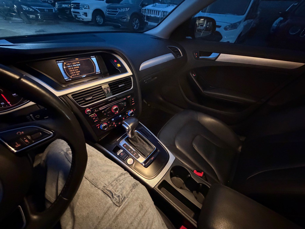 2016 Audi A4 Image 14