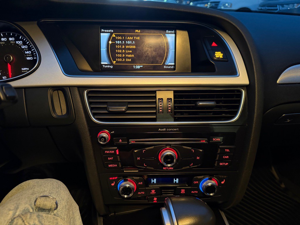 2016 Audi A4 Image 15