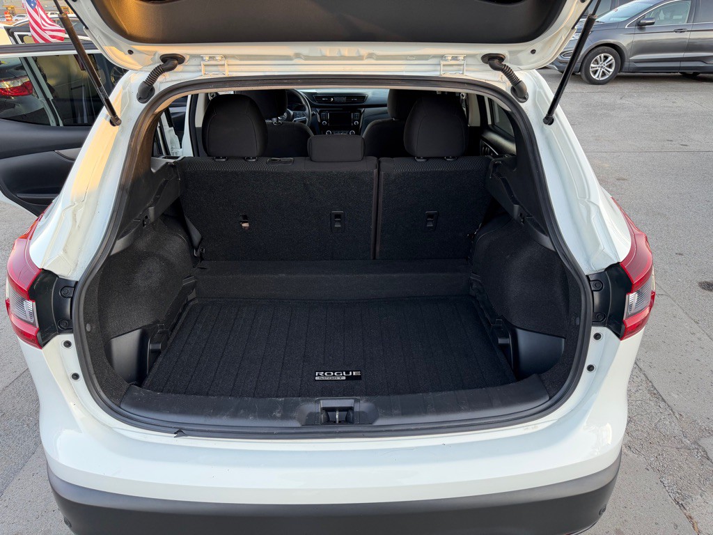 2020 Nissan Rogue Image 8