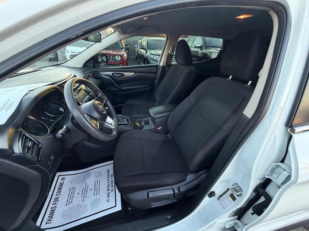 2020 Nissan Rogue Image 9