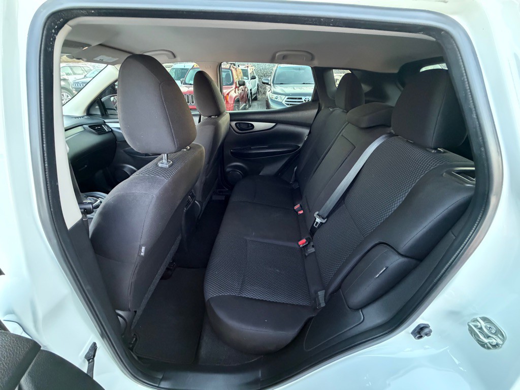 2020 Nissan Rogue Image 11