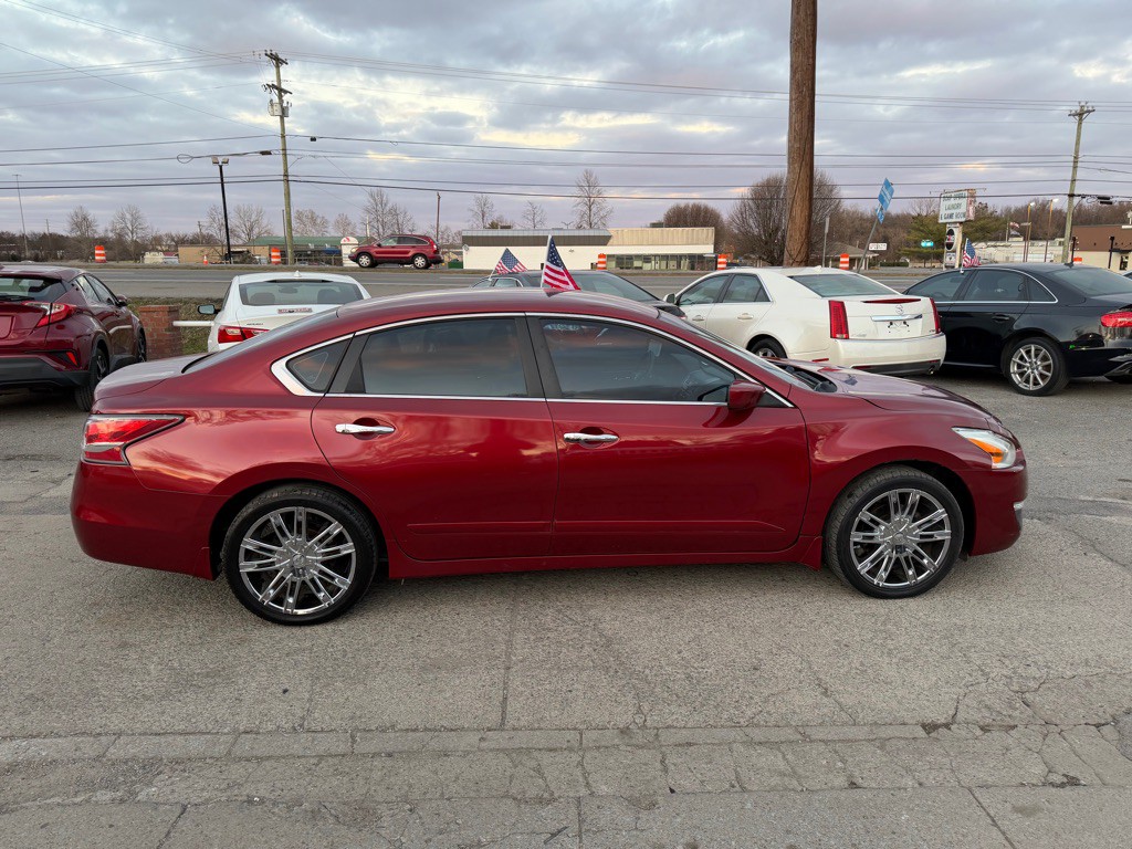 2015 Nissan Altima Image 4