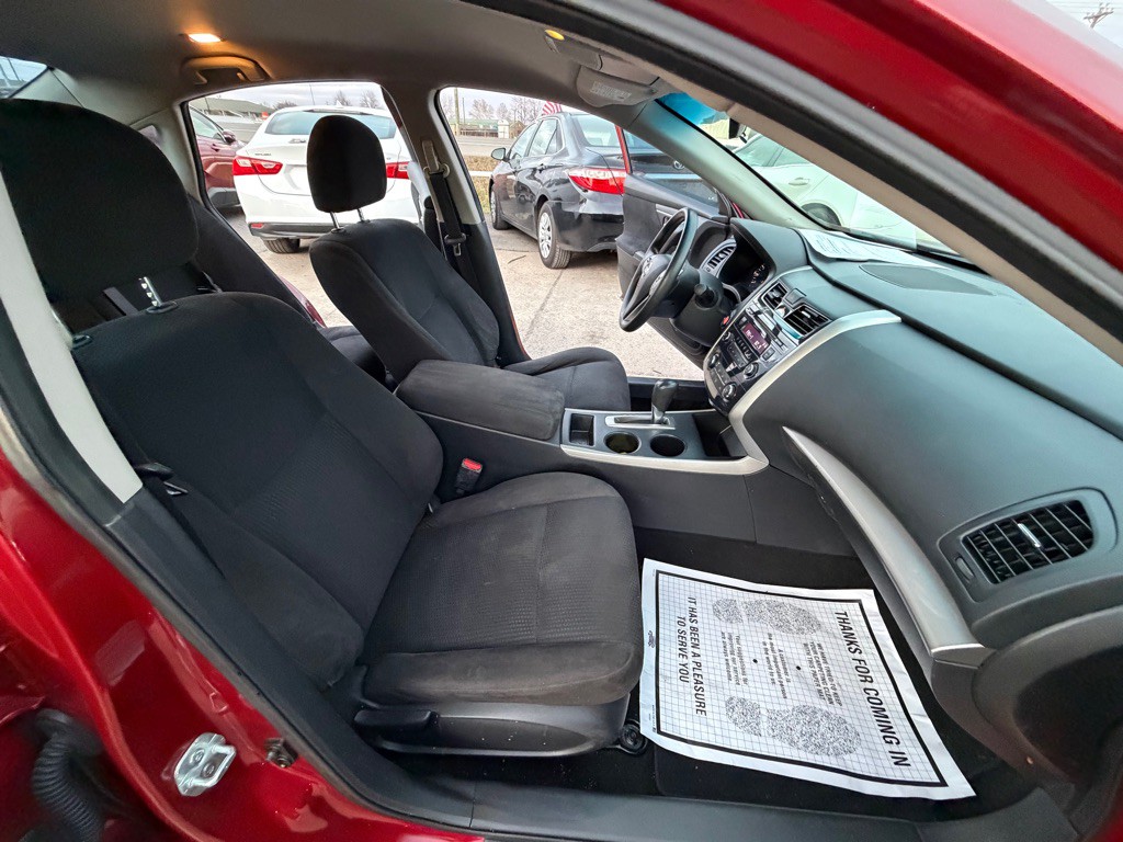 2015 Nissan Altima Image 8