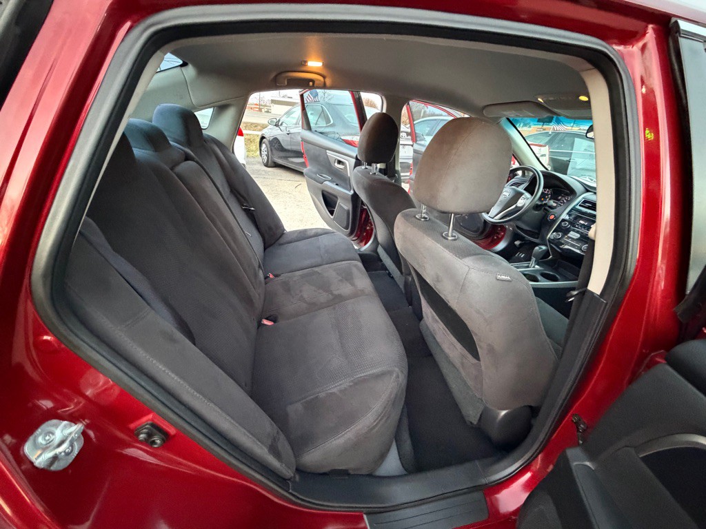2015 Nissan Altima Image 10