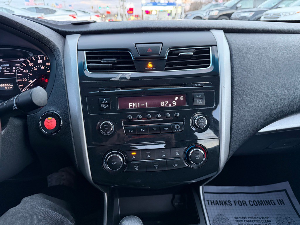 2015 Nissan Altima Image 12