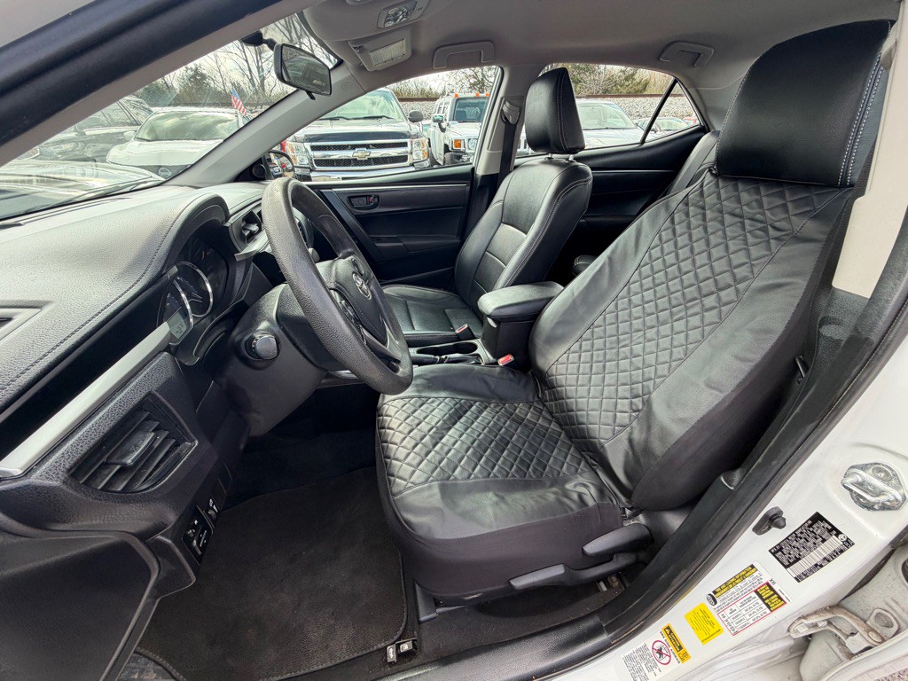 2016 Toyota Corolla Image 8