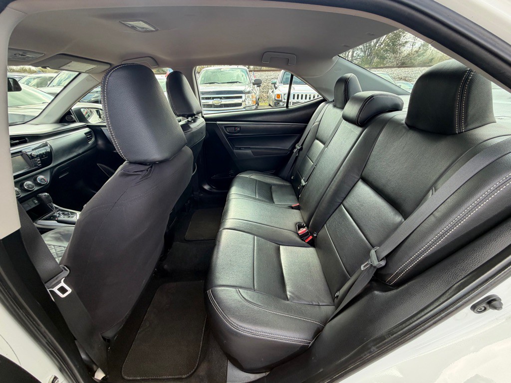 2016 Toyota Corolla Image 10