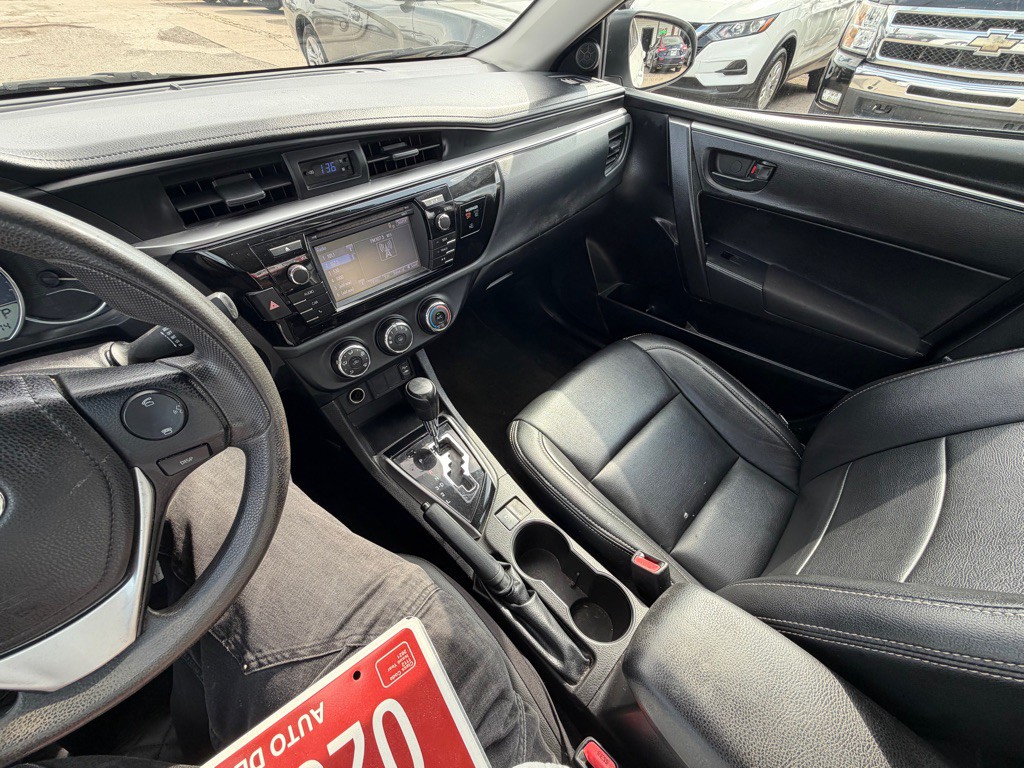 2016 Toyota Corolla Image 14