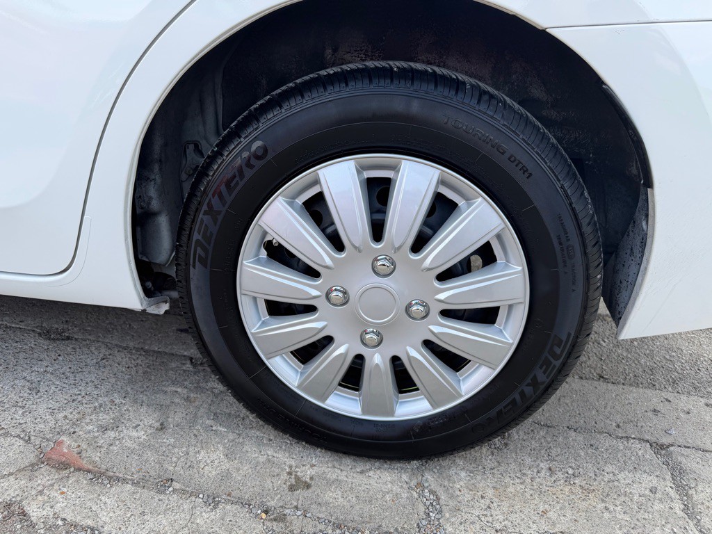 2016 Toyota Corolla Image 16