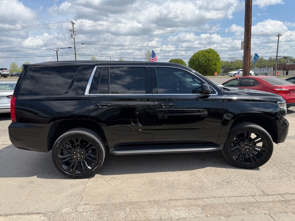 2017 Chevrolet Tahoe Image 5