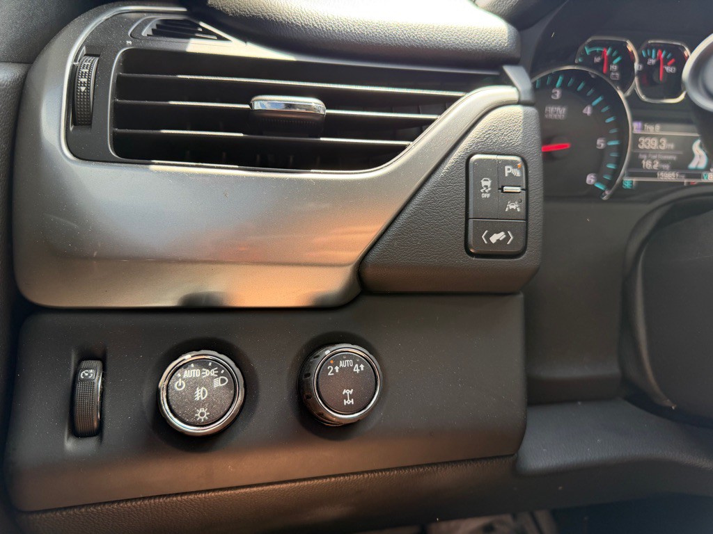 2017 Chevrolet Tahoe Image 19