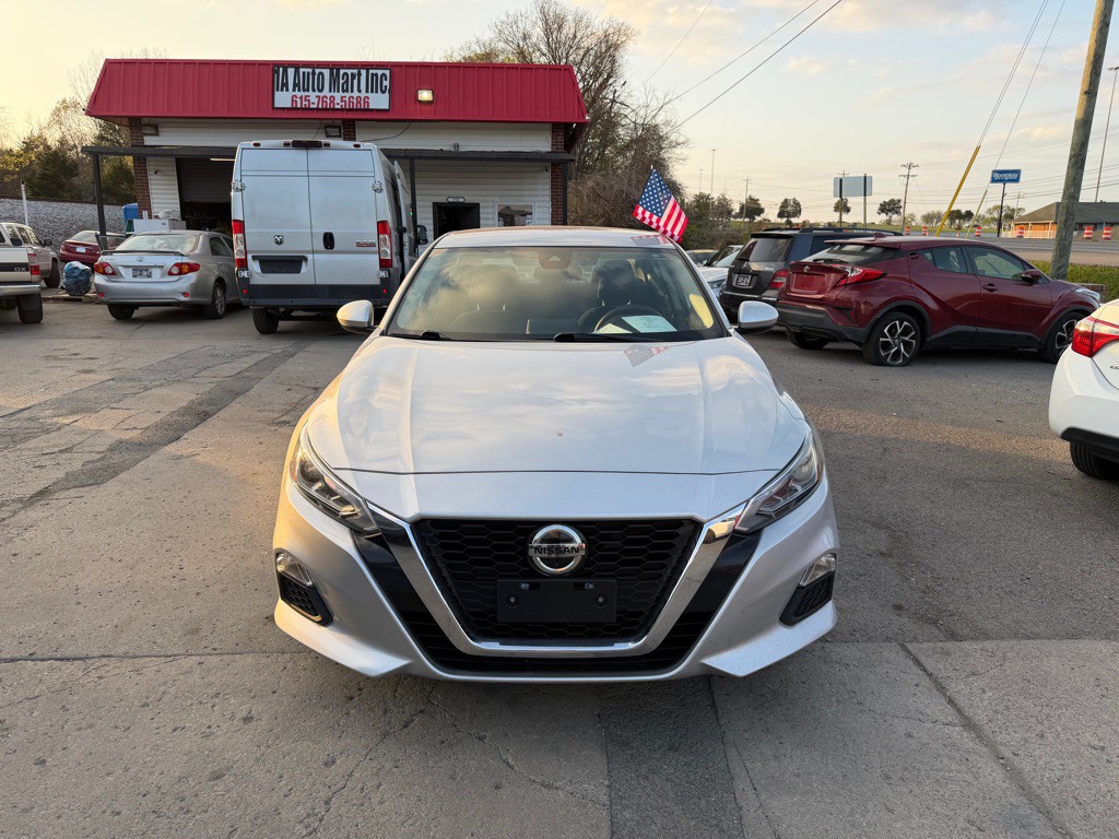 2022 Nissan Altima Image 2
