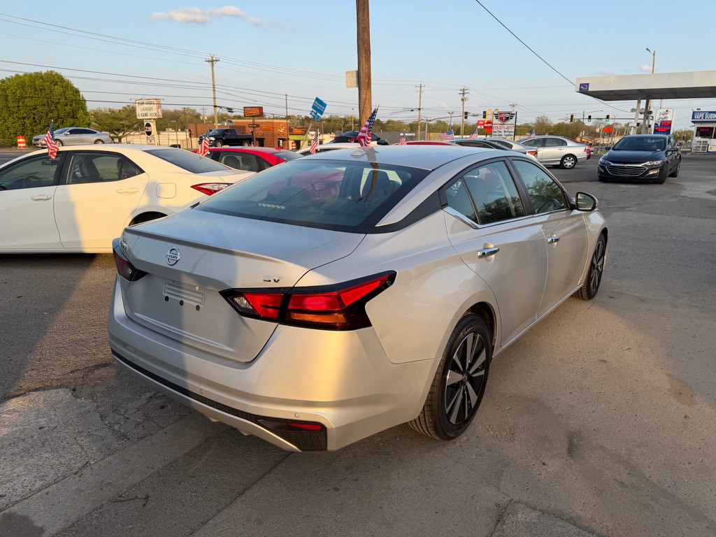2022 Nissan Altima Image 5