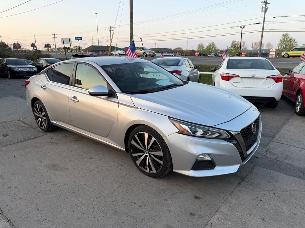 2021 Nissan Altima Image 3