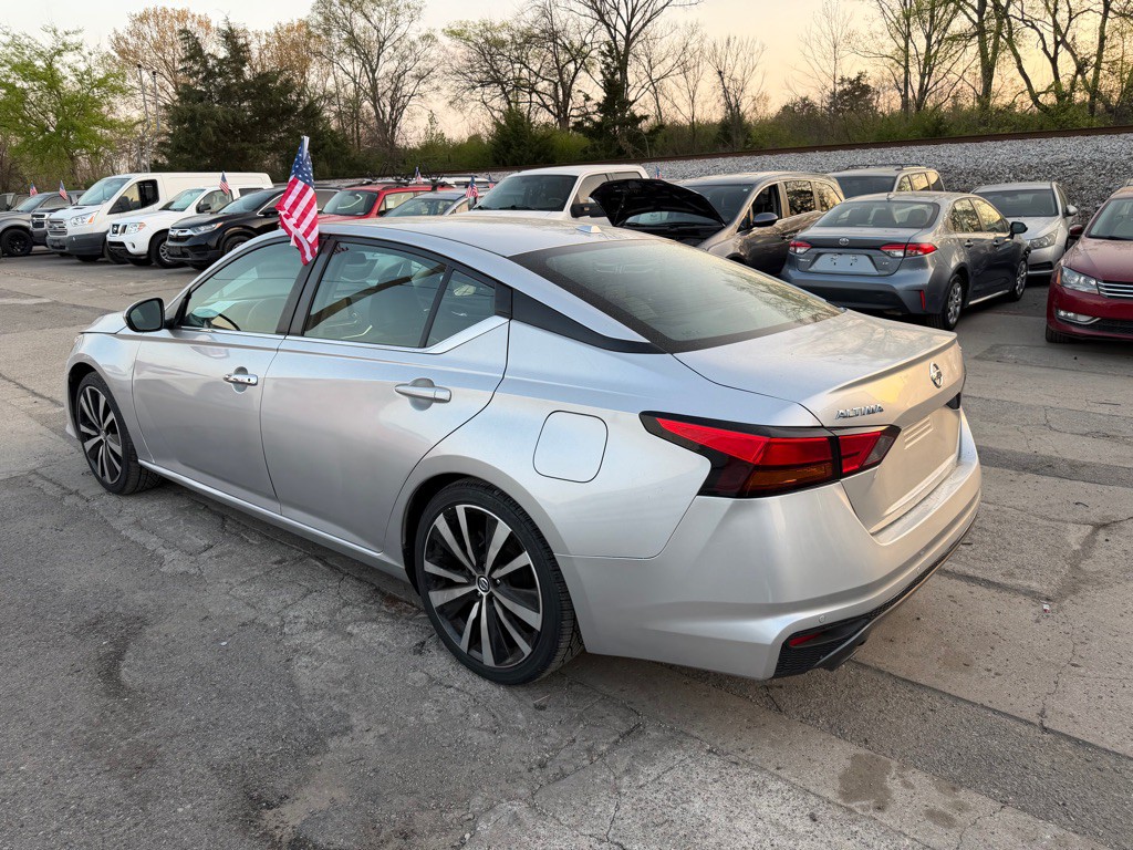 2021 Nissan Altima Image 7