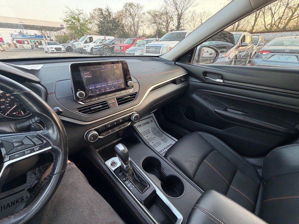 2021 Nissan Altima Image 14