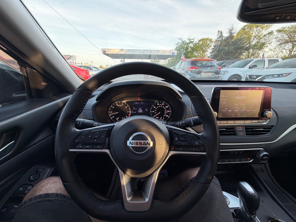 2019 Nissan Altima Image 12