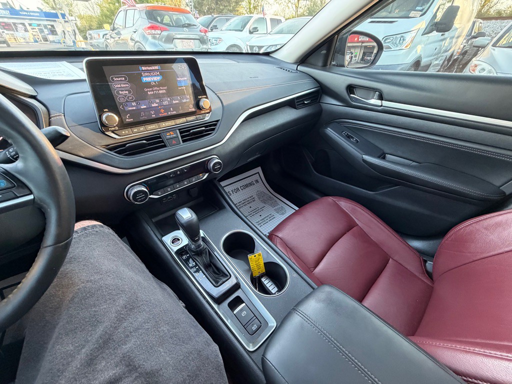 2019 Nissan Altima Image 15