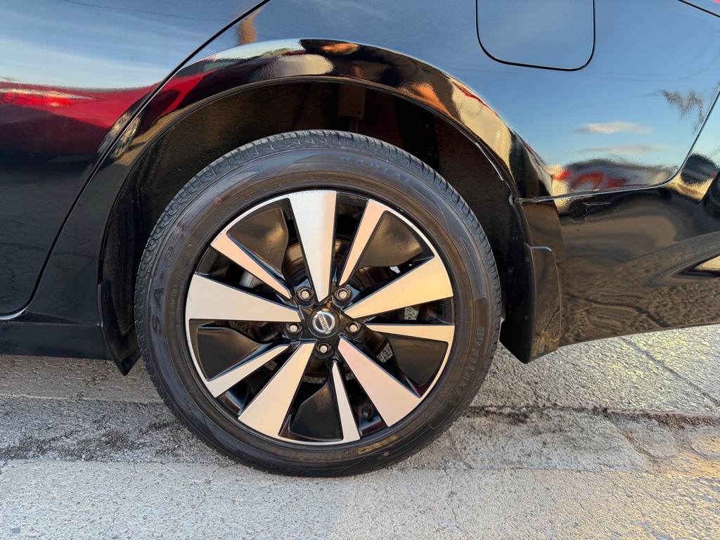 2019 Nissan Altima Image 18