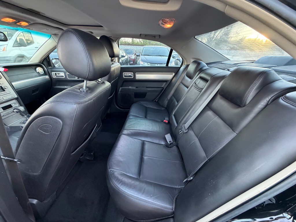 2007 Lincoln MKZ Image 10