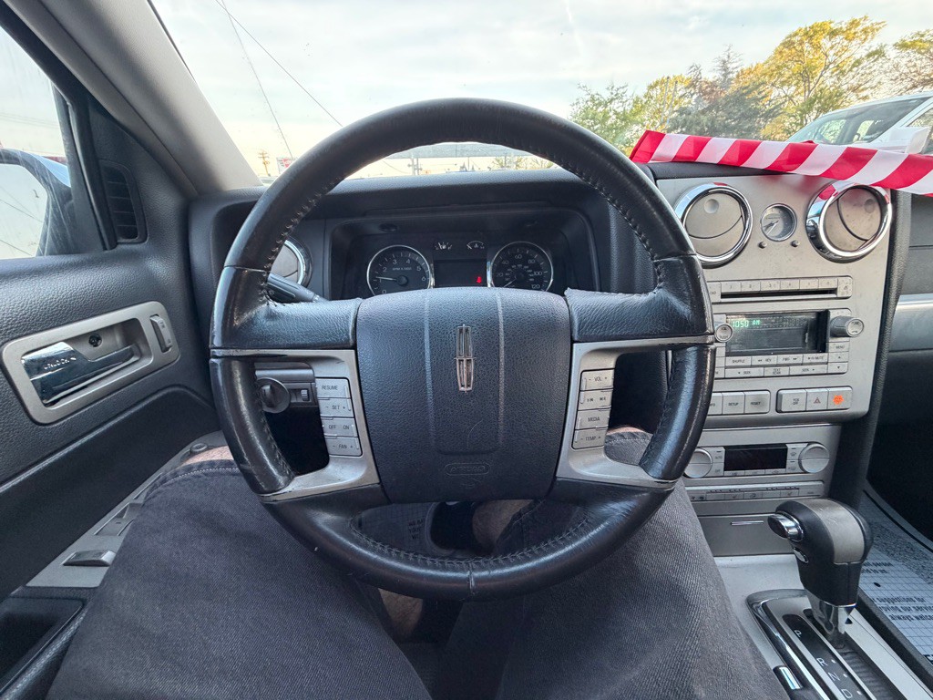 2007 Lincoln MKZ Image 12
