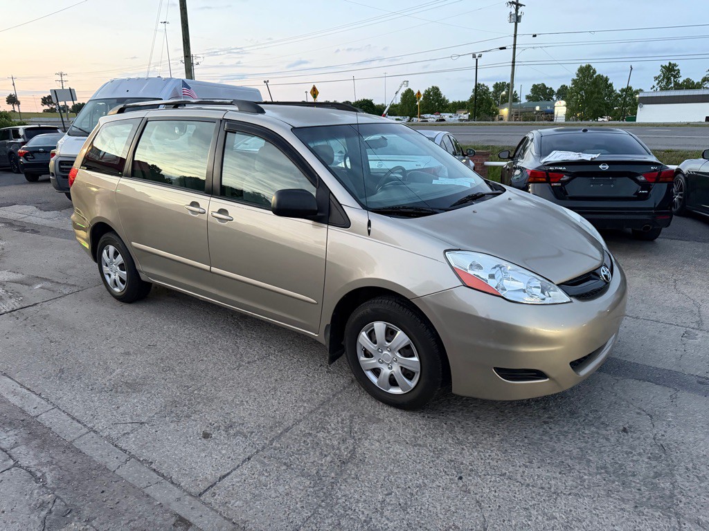 2007 Toyota Sienna Image 3
