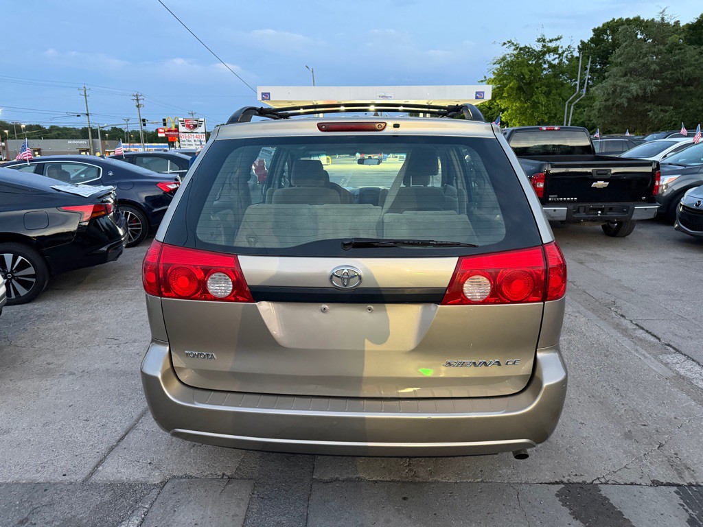 2007 Toyota Sienna Image 6