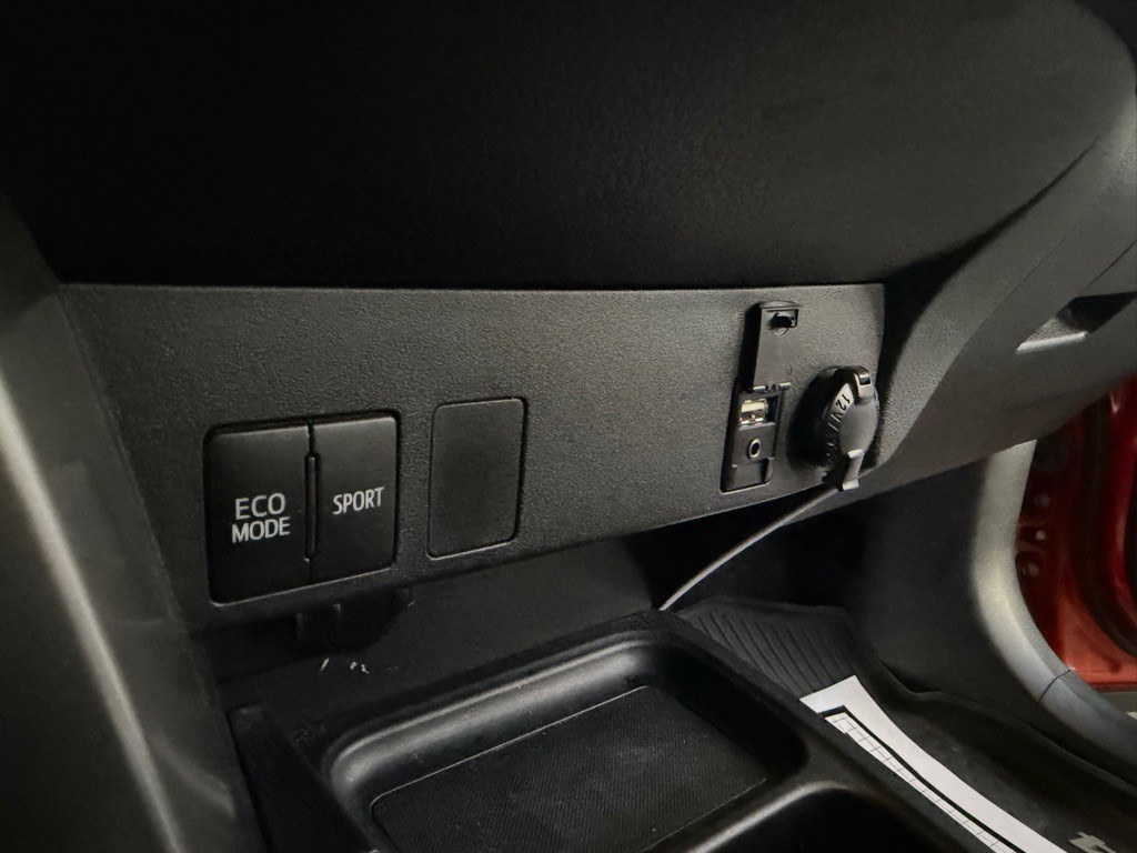 2016 Toyota Rav4 Image 16