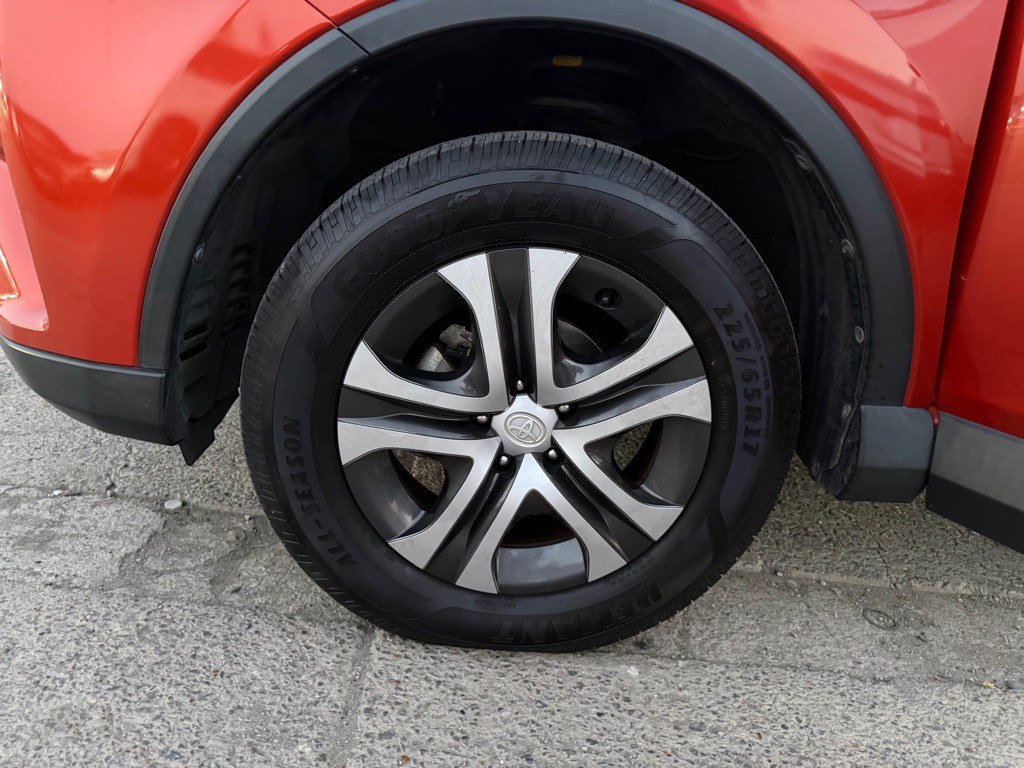 2016 Toyota Rav4 Image 17