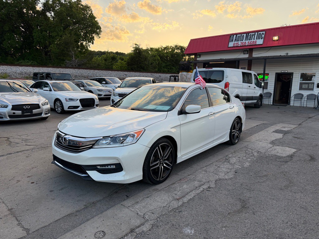 2017 Honda Accord Image 1