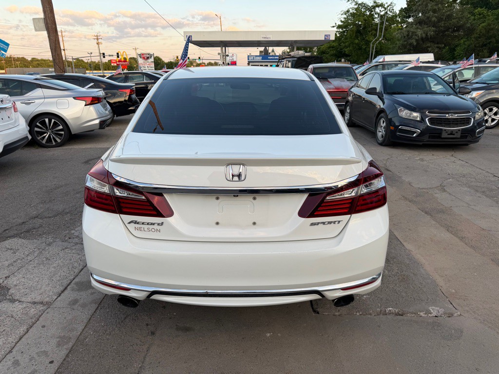 2017 Honda Accord Image 6