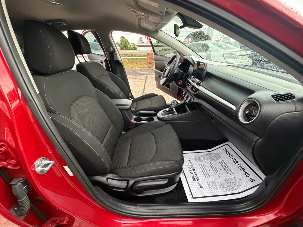 2021 Kia Forte Image 9
